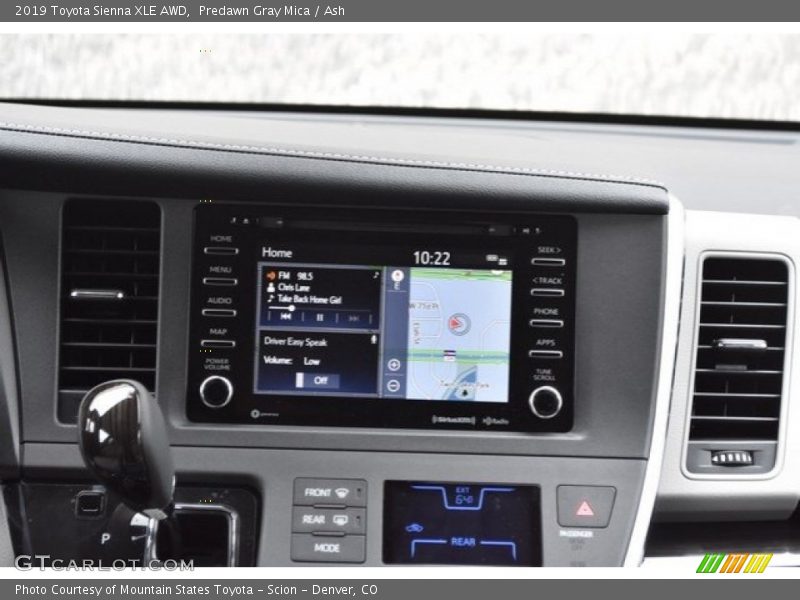 Controls of 2019 Sienna XLE AWD