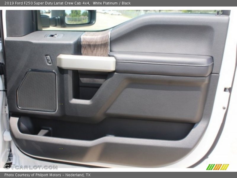 White Platinum / Black 2019 Ford F250 Super Duty Lariat Crew Cab 4x4