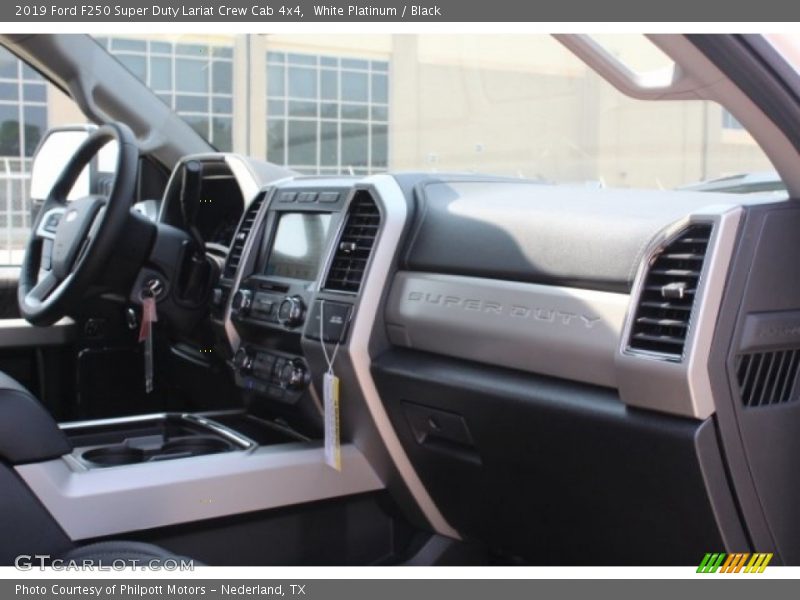 White Platinum / Black 2019 Ford F250 Super Duty Lariat Crew Cab 4x4