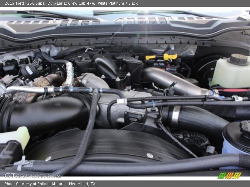 White Platinum / Black 2019 Ford F250 Super Duty Lariat Crew Cab 4x4
