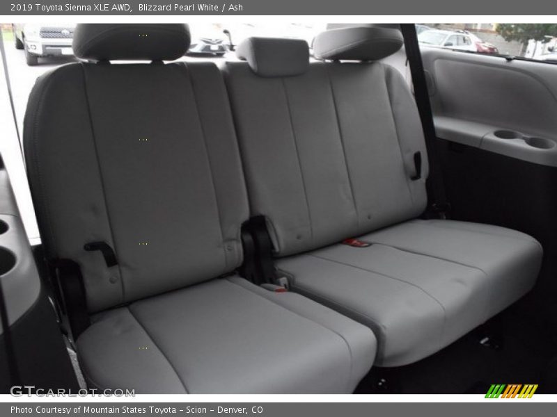 Blizzard Pearl White / Ash 2019 Toyota Sienna XLE AWD