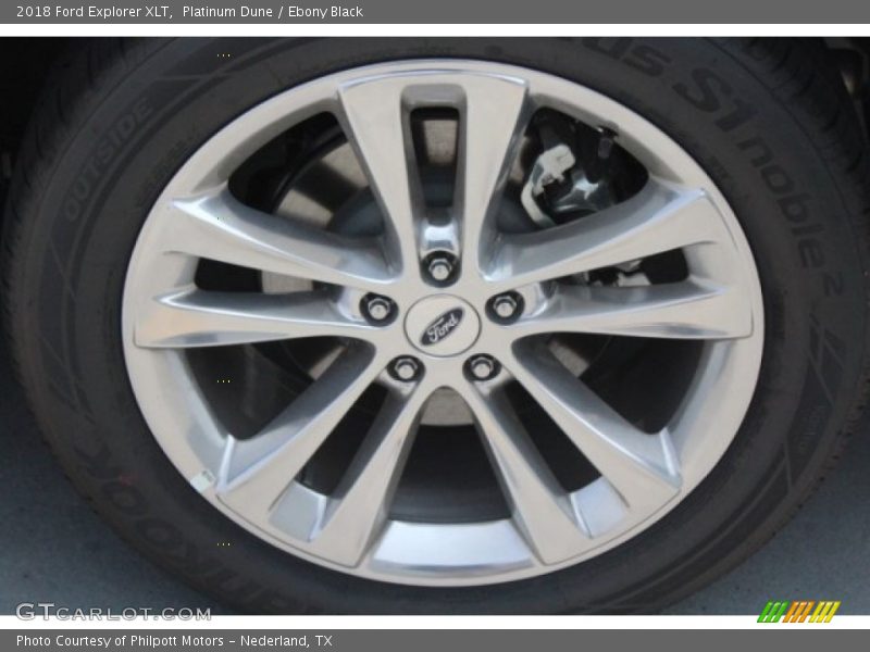 Platinum Dune / Ebony Black 2018 Ford Explorer XLT