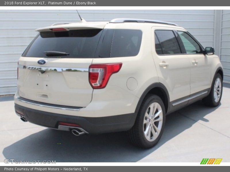 Platinum Dune / Ebony Black 2018 Ford Explorer XLT