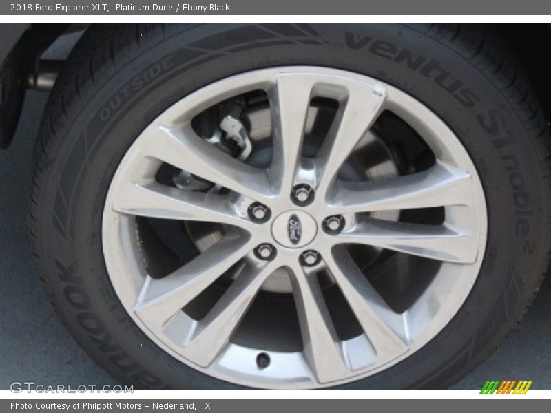Platinum Dune / Ebony Black 2018 Ford Explorer XLT