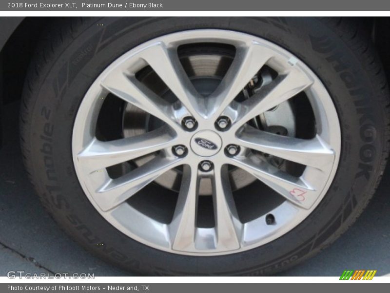 Platinum Dune / Ebony Black 2018 Ford Explorer XLT