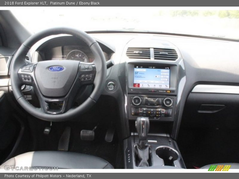 Platinum Dune / Ebony Black 2018 Ford Explorer XLT