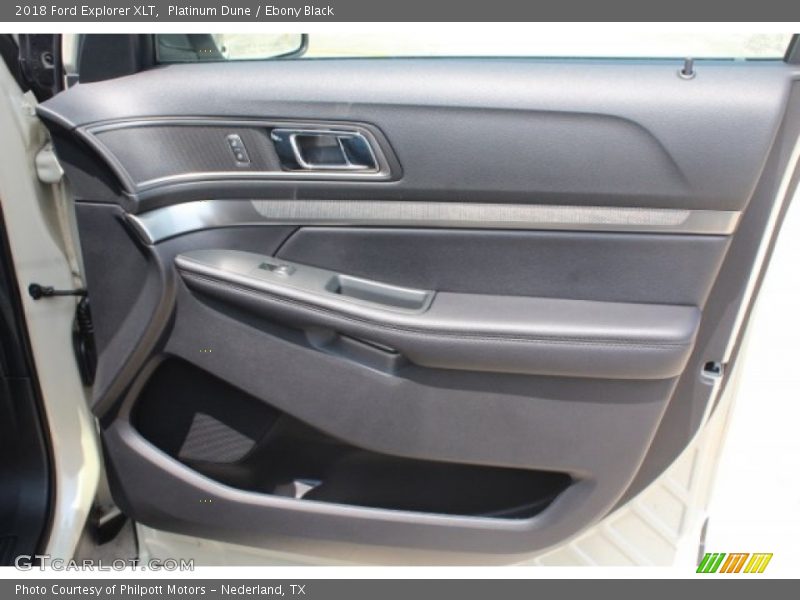 Platinum Dune / Ebony Black 2018 Ford Explorer XLT