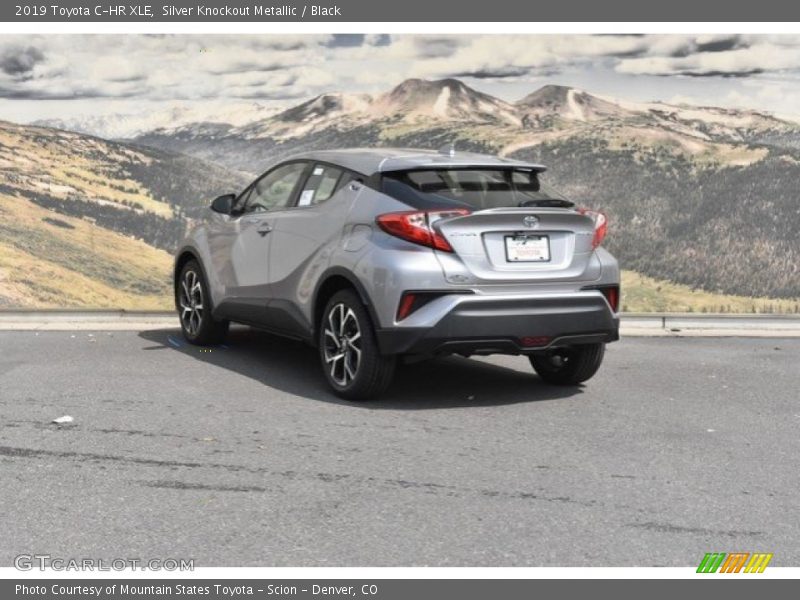 Silver Knockout Metallic / Black 2019 Toyota C-HR XLE