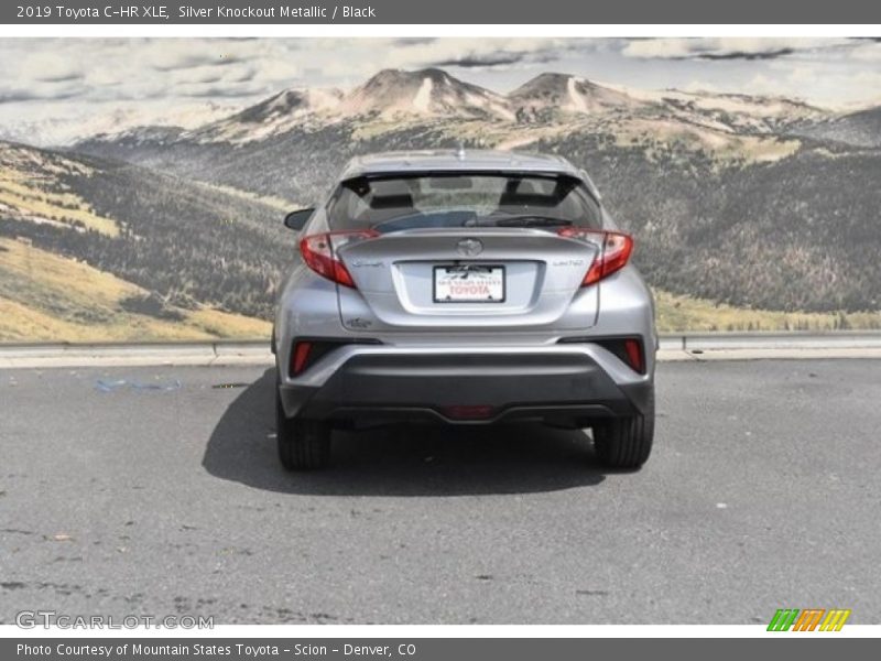 Silver Knockout Metallic / Black 2019 Toyota C-HR XLE