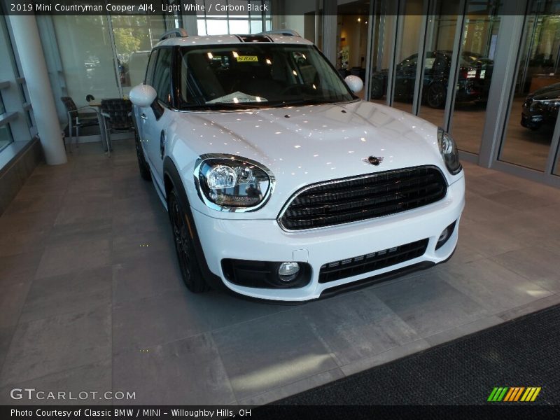 Light White / Carbon Black 2019 Mini Countryman Cooper All4