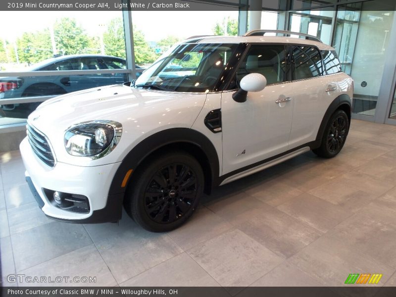 Light White / Carbon Black 2019 Mini Countryman Cooper All4