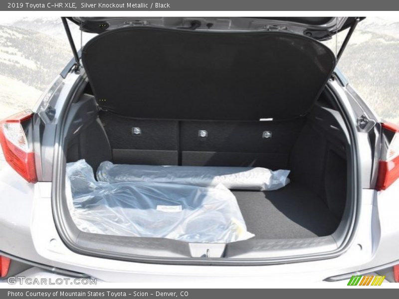 Silver Knockout Metallic / Black 2019 Toyota C-HR XLE