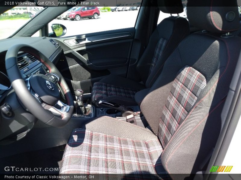 Pure White / Titan Black 2018 Volkswagen Golf GTI S