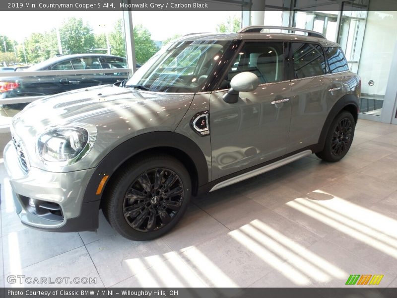 Moonwalk Grey / Carbon Black 2019 Mini Countryman Cooper S All4