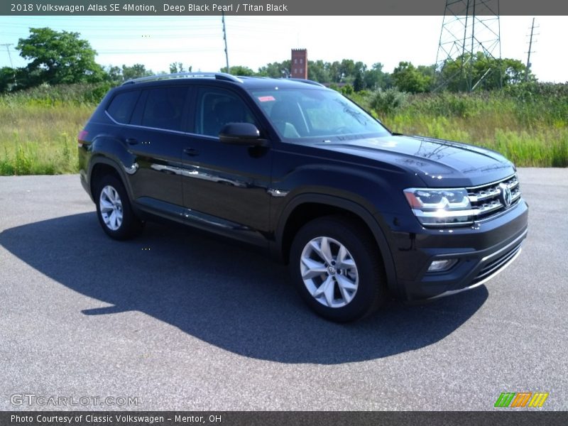 Deep Black Pearl / Titan Black 2018 Volkswagen Atlas SE 4Motion