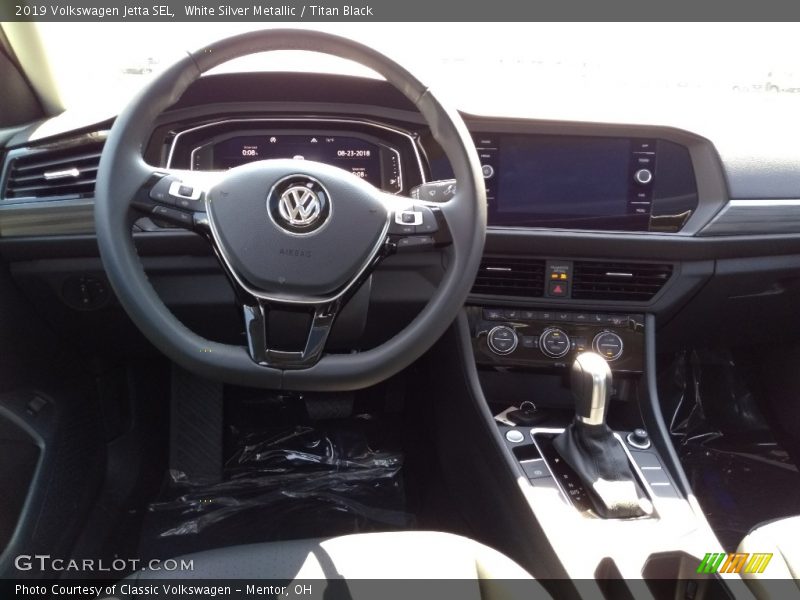 White Silver Metallic / Titan Black 2019 Volkswagen Jetta SEL