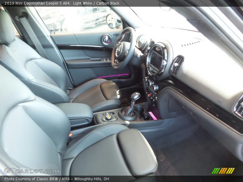 Light White / Carbon Black 2019 Mini Countryman Cooper S All4