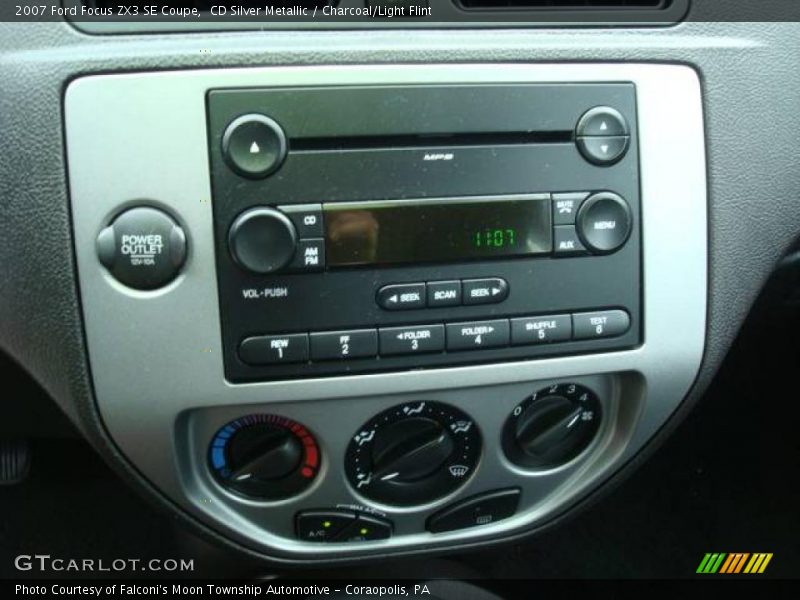 CD Silver Metallic / Charcoal/Light Flint 2007 Ford Focus ZX3 SE Coupe
