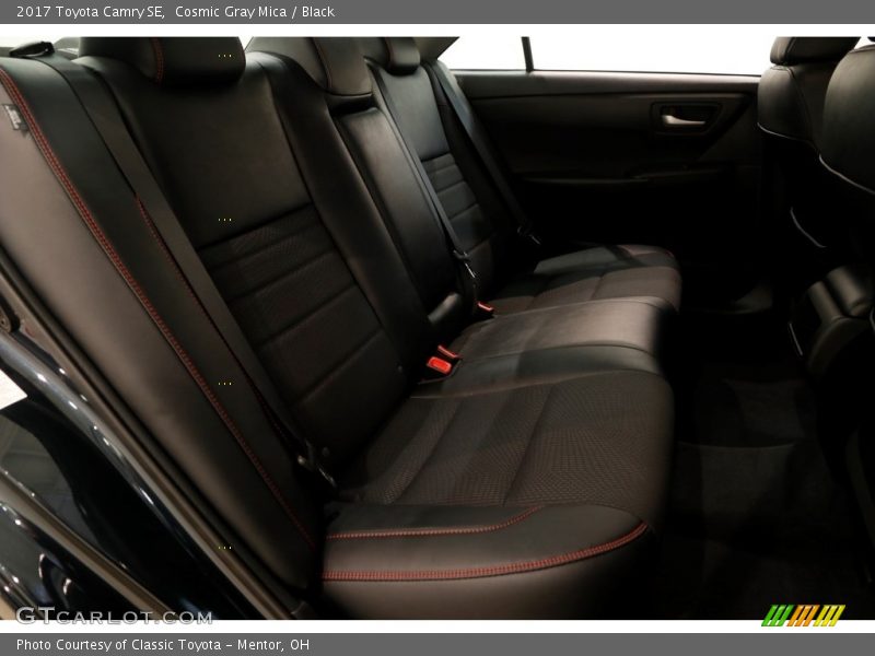 Cosmic Gray Mica / Black 2017 Toyota Camry SE