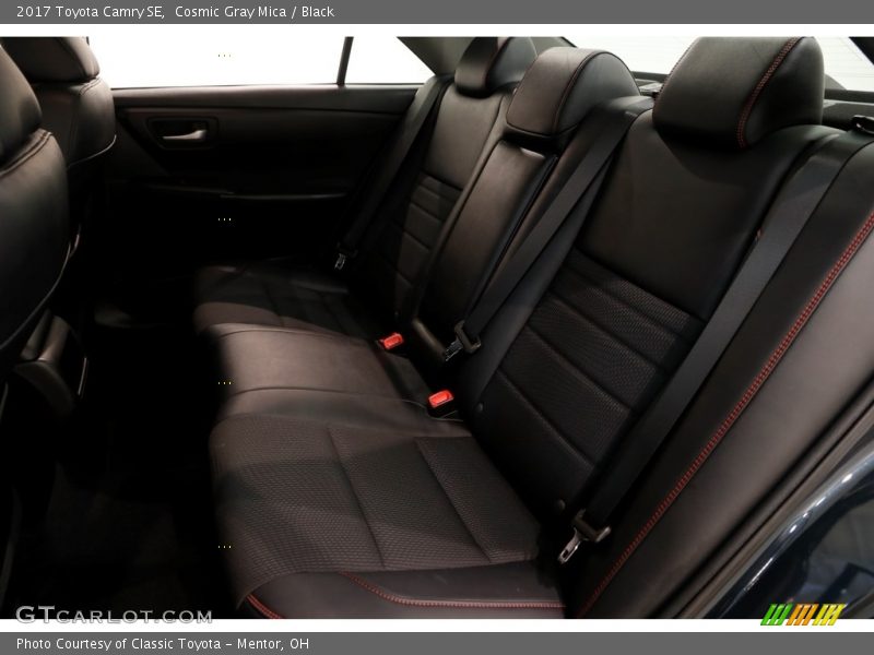 Cosmic Gray Mica / Black 2017 Toyota Camry SE