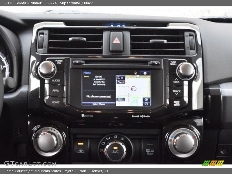 Super White / Black 2018 Toyota 4Runner SR5 4x4