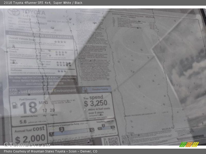 Super White / Black 2018 Toyota 4Runner SR5 4x4