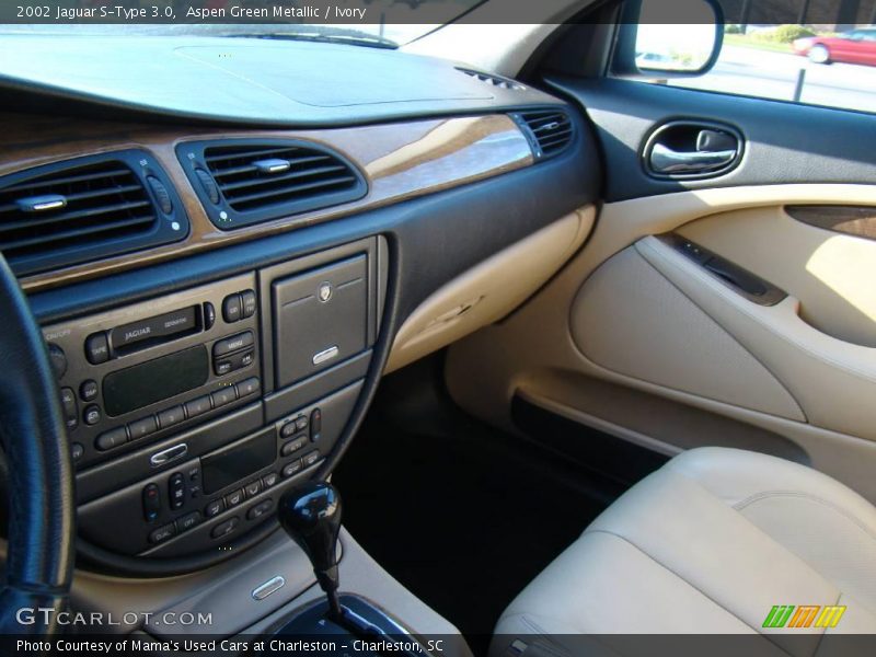 Aspen Green Metallic / Ivory 2002 Jaguar S-Type 3.0
