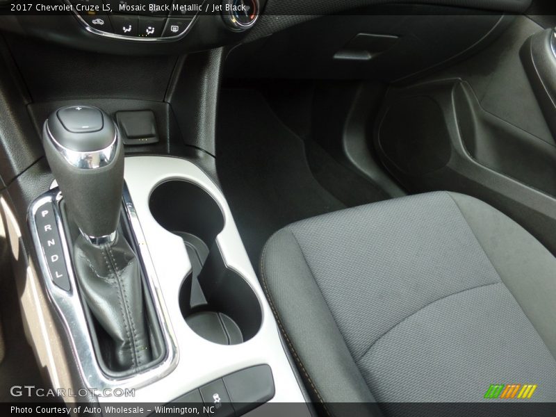 Mosaic Black Metallic / Jet Black 2017 Chevrolet Cruze LS