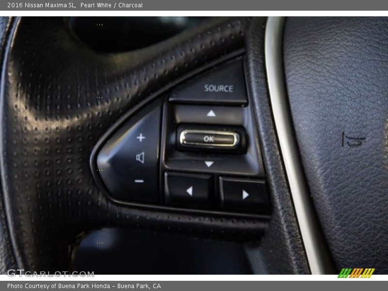Pearl White / Charcoal 2016 Nissan Maxima SL