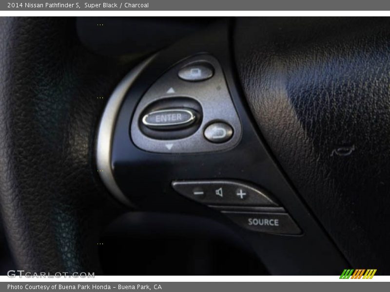 Super Black / Charcoal 2014 Nissan Pathfinder S