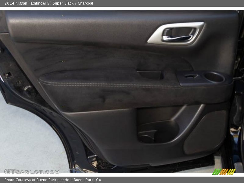 Super Black / Charcoal 2014 Nissan Pathfinder S