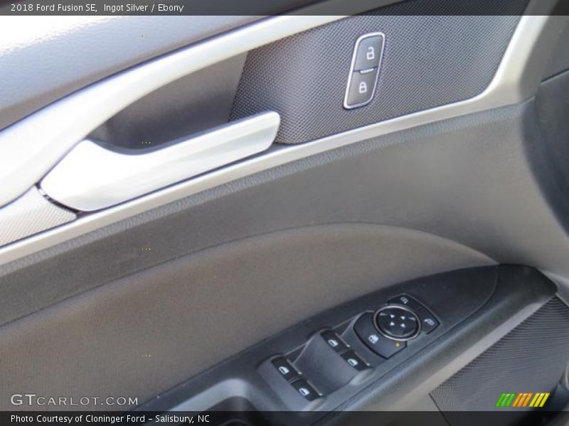 Ingot Silver / Ebony 2018 Ford Fusion SE