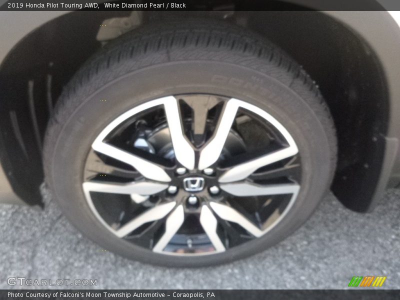 White Diamond Pearl / Black 2019 Honda Pilot Touring AWD