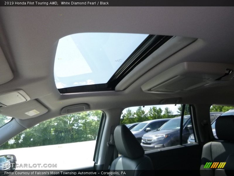 White Diamond Pearl / Black 2019 Honda Pilot Touring AWD