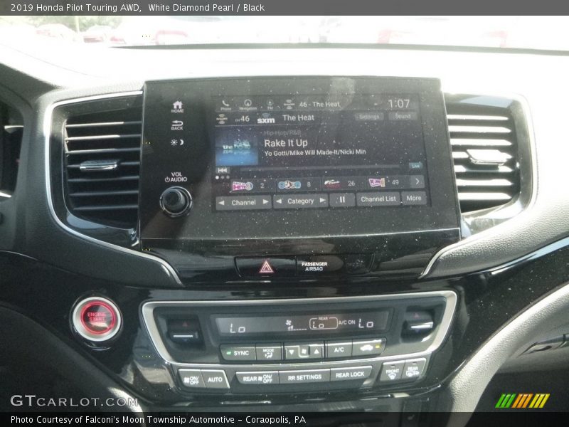 White Diamond Pearl / Black 2019 Honda Pilot Touring AWD