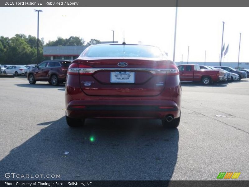 Ruby Red / Ebony 2018 Ford Fusion SE