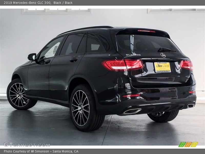 Black / Black 2019 Mercedes-Benz GLC 300
