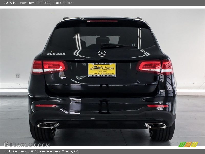 Black / Black 2019 Mercedes-Benz GLC 300