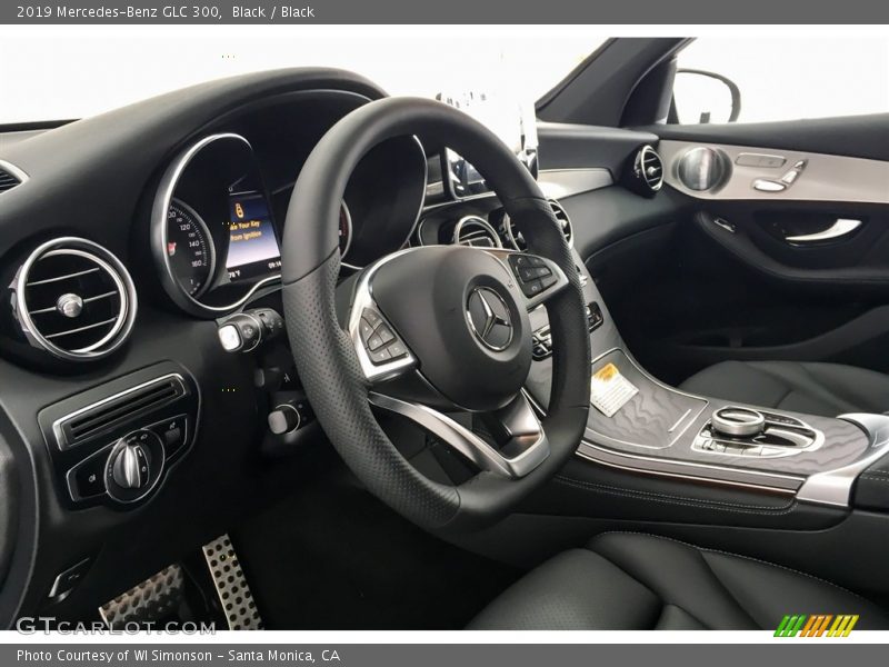 Black / Black 2019 Mercedes-Benz GLC 300