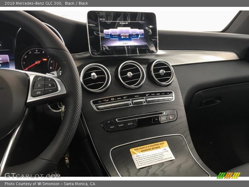 Black / Black 2019 Mercedes-Benz GLC 300