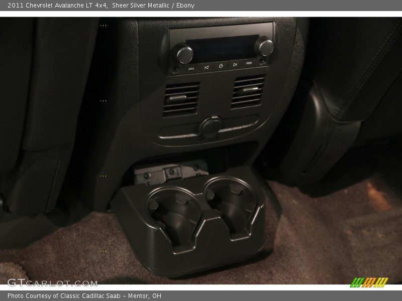 Sheer Silver Metallic / Ebony 2011 Chevrolet Avalanche LT 4x4