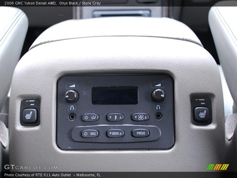 Onyx Black / Stone Gray 2006 GMC Yukon Denali AWD