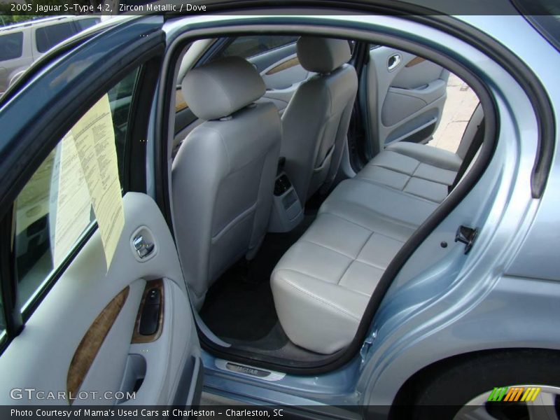 Zircon Metallic / Dove 2005 Jaguar S-Type 4.2