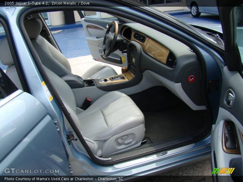 Zircon Metallic / Dove 2005 Jaguar S-Type 4.2