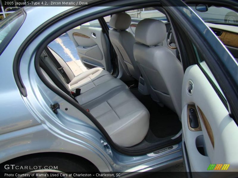 Zircon Metallic / Dove 2005 Jaguar S-Type 4.2