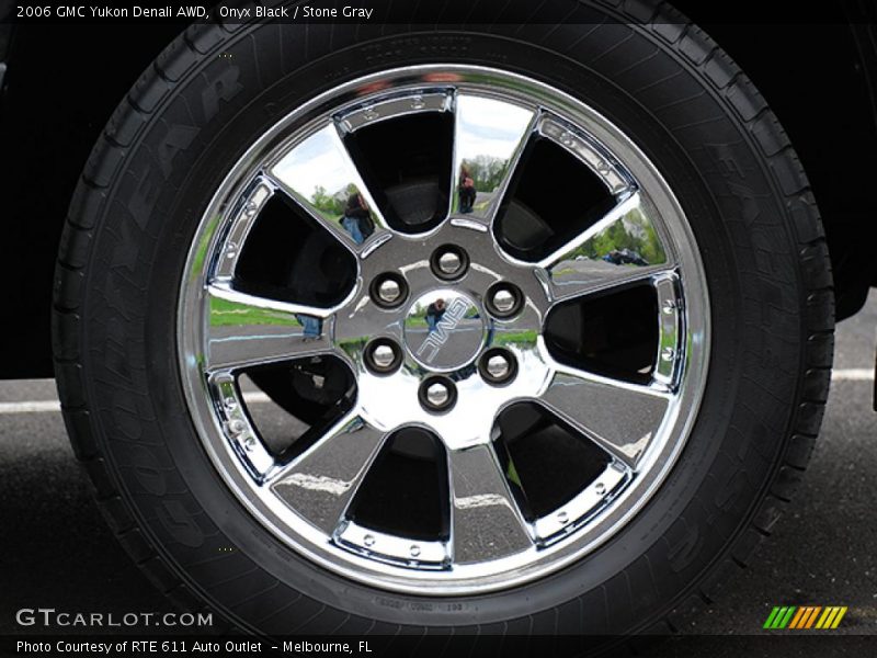 Onyx Black / Stone Gray 2006 GMC Yukon Denali AWD