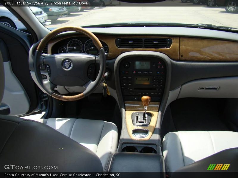 Zircon Metallic / Dove 2005 Jaguar S-Type 4.2