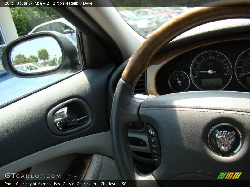 Zircon Metallic / Dove 2005 Jaguar S-Type 4.2