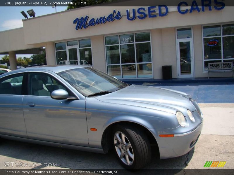 Zircon Metallic / Dove 2005 Jaguar S-Type 4.2