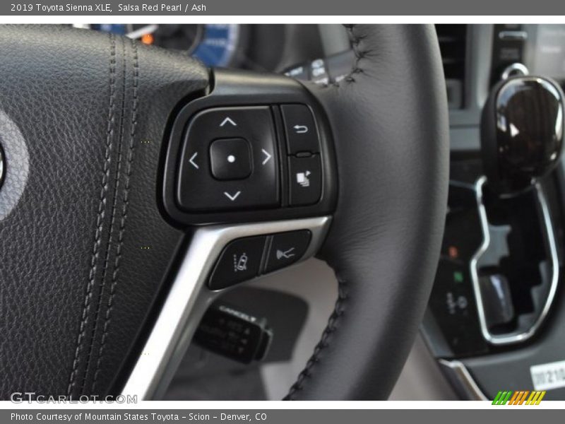 Salsa Red Pearl / Ash 2019 Toyota Sienna XLE